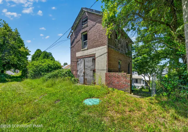 Photo 29 of Single family home for sale at 325 E Fell St, Summit Hill, PA 18250 | MLS# PM-143495 | Listing updated on 2026-09-25