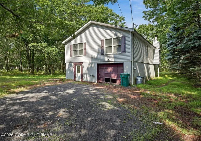 Photo 23 of Sale Pending at 1191 Bluebird Ln, Bushkill, PA 18324 | MLS# PM-143515 | Listing updated on 2026-08-03