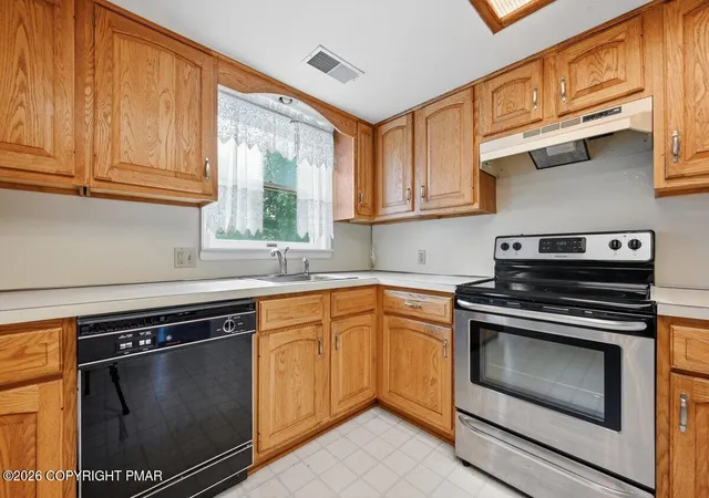Photo 3 of Single family home for sale at 229 Delaware Ave, Wind Gap, PA 18091 | MLS# PM-143527 | Listing updated on 2026-08-30
