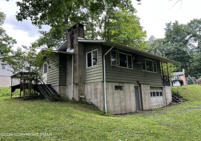 Photo 3 of Single family home for sale at 4526 Springdale Ln, Stroudsburg, PA 18360 | MLS# PM-143534 | Listing updated on 2026-08-13