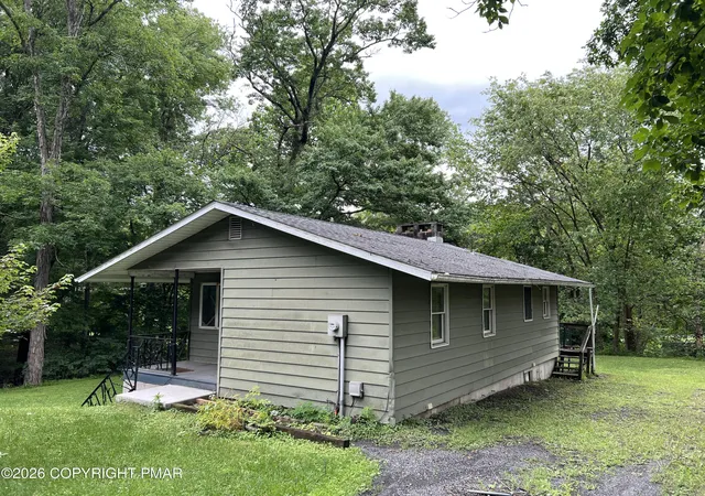 Photo 4 of Single family home for sale at 4526 Springdale Ln, Stroudsburg, PA 18360 | MLS# PM-143534 | Listing updated on 2026-08-13