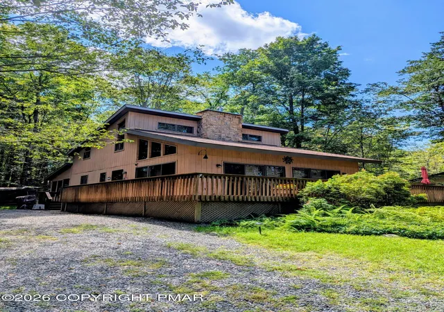 Photo 3 of Single family home for sale at 82 E Crk View Dr #N1946, Gouldsboro, PA 18424 | MLS# PM-144075 | Listing updated on 2026-08-27