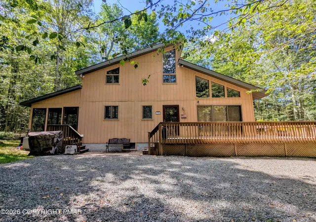 Photo 4 of Single family home for sale at 82 E Crk View Dr #N1946, Gouldsboro, PA 18424 | MLS# PM-144075 | Listing updated on 2026-08-27