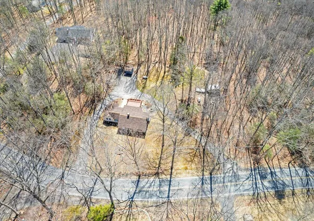 Photo 3 of Single family home for sale at 450 Wooddale Rd, East Stroudsburg, PA 18302 | MLS# PM-143580 | Listing updated on 2026-09-11