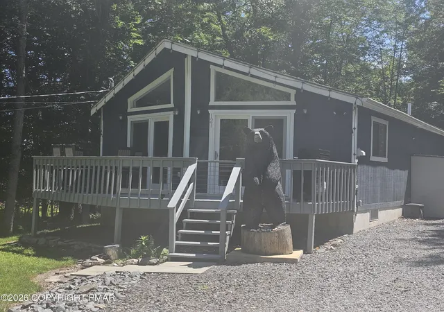 Photo 2 of Single family home for sale at 121 Ski Trl, Pocono Lake, PA 18347 | MLS# PM-143578 | Listing updated on 2026-09-05