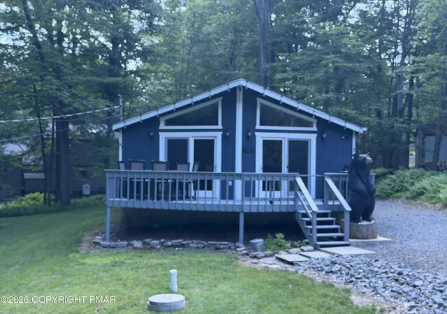 Photo 4 of Single family home for sale at 121 Ski Trl, Pocono Lake, PA 18347 | MLS# PM-143578 | Listing updated on 2026-09-05