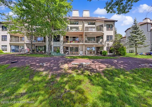 Photo 2 of Sale Pending at 45 Midlake Dr # 102G, Lake Harmony, PA 18624 | MLS# PM-143647 | Listing updated on 2026-09-19