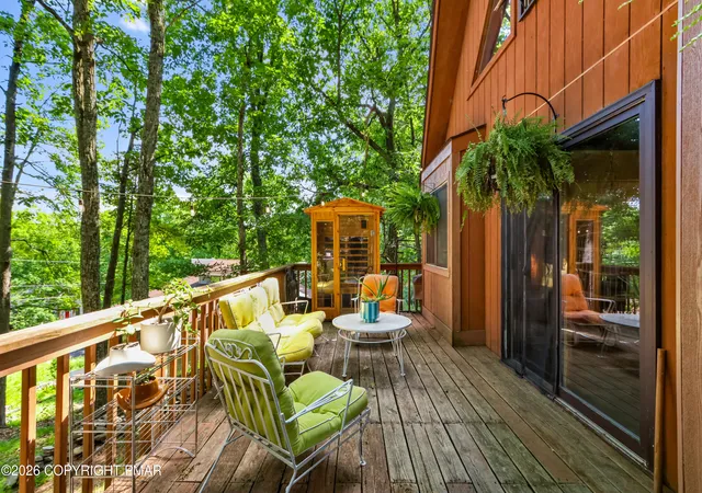 Photo 2 of Single family home for sale at 5218 Woodbridge Dr E, Bushkill, PA 18324 | MLS# PM-143615 | Listing updated on 2026-08-30
