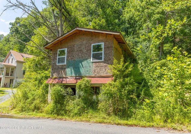 Photo 2 of Sale Pending at 6775 Cherry Valley Rd, Stroudsburg, PA 18360 | MLS# PM-143626 | Listing updated on 2026-08-14
