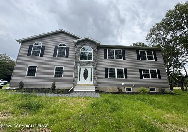Photo 1 of Single family home for sale at 2025 Candlewood Ln, Blakeslee, PA 18610 | MLS# PM-143646 | Listing updated on 2026-08-05