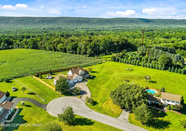Photo 2 of Sale Pending at 830 Gideons Ct, Bath, PA 18014 | MLS# PM-143641 | Listing updated on 2026-08-13