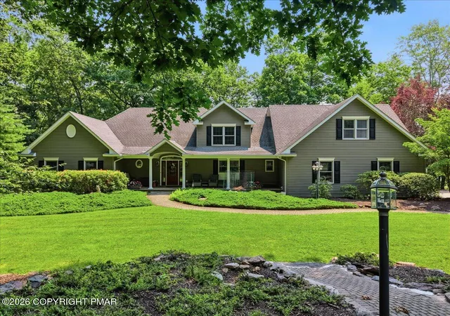 Photo 2 of Single family home for sale at 120 Indianwood Dr, Stroudsburg, PA 18360 | MLS# PM-143757 | Listing updated on 2026-08-31