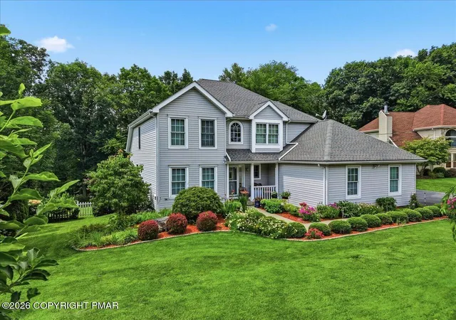 Photo 1 of Single family home for sale at 906 Horizon Dr, Stroudsburg, PA 18360 | MLS# PM-143661 | Listing updated on 2026-09-27