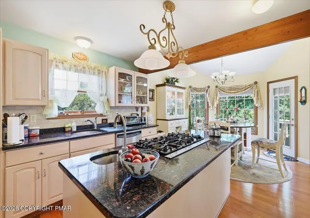 Photo 3 of Single family home for sale at 906 Horizon Dr, Stroudsburg, PA 18360 | MLS# PM-143661 | Listing updated on 2026-10-14