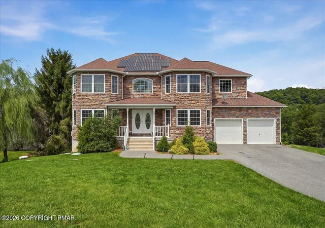 Photo 3 of Single family home for sale at 5515 Bridle Rd, Stroudsburg, PA 18360 | MLS# PM-143660 | Listing updated on 2026-09-02