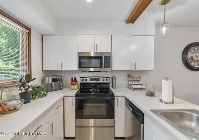 Photo 3 of Townhouse for sale at 283 Northslope Ii Rd, East Stroudsburg, PA 18302 | MLS# PM-143674 | Listing updated on 2026-09-25
