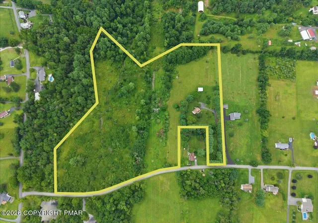 Photo 3 of Sale Pending at 146 Tittle Rd, Saylorsburg, PA 18353 | MLS# PM-143704 | Listing updated on 2026-08-14
