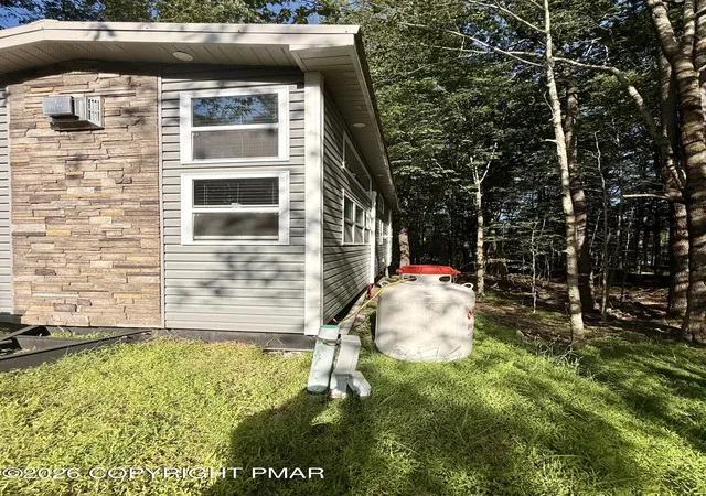 Photo 3 of Manufactured home for sale at 634 Swallow Ln, Gouldsboro, PA 18424 | MLS# PM-143690 | Listing updated on 2026-08-06
