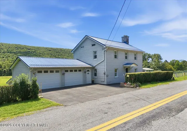 Photo 3 of Sale Pending at 544 Poplar Valley Rd W, Stroudsburg, PA 18360 | MLS# PM-143932 | Listing updated on 2026-10-05