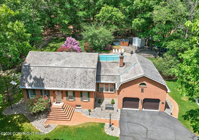 Photo 3 of Single family home for sale at 595 Walnut Ave, Pen Argyl, PA 18072 | MLS# PM-143682 | Listing updated on 2026-08-06