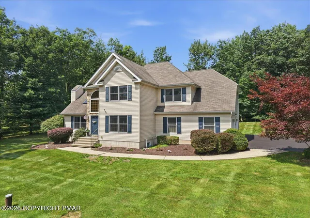 Photo 3 of Sale Pending at 1220 Overlook Ct, Saylorsburg, PA 18353 | MLS# PM-143819 | Listing updated on 2026-09-18