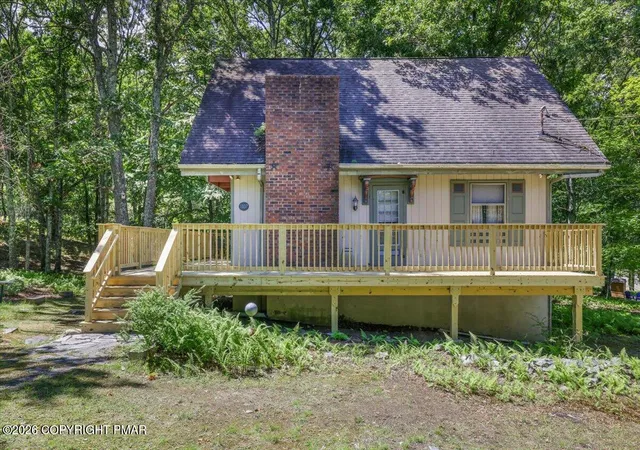 Photo 2 of Single family home for sale at 1107 Grouse Ct, Bushkill, PA 18324 | MLS# PM-143702 | Listing updated on 2026-08-06