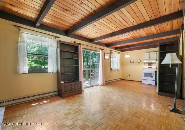 Photo 4 of Single family home for sale at 1107 Grouse Ct, Bushkill, PA 18324 | MLS# PM-143702 | Listing updated on 2026-08-06