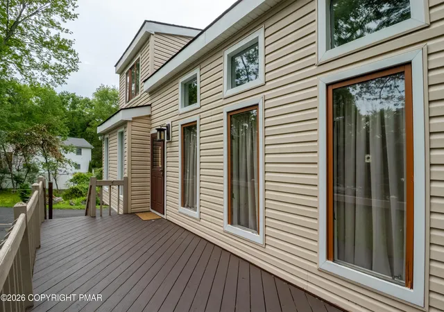 Photo 3 of Single family home for sale at 169 Pinewood Dr S, East Stroudsburg, PA 18302 | MLS# PM-143715 | Listing updated on 2026-10-01