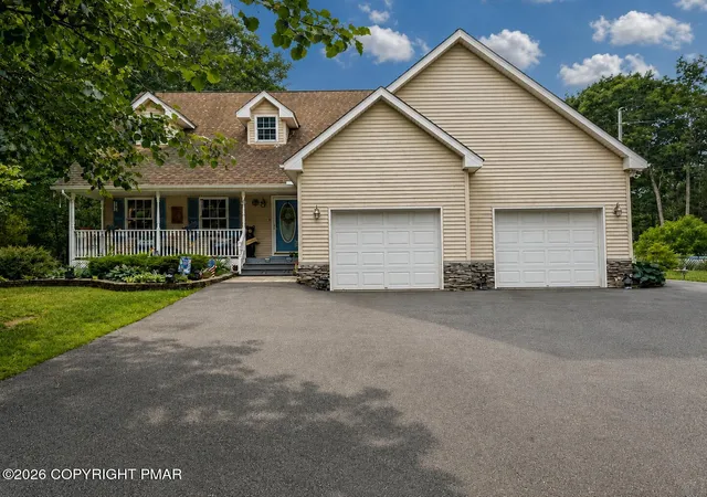 Photo 1 of Single family home for sale at 215 Maple Ridge Dr, Hawley, PA 18428 | MLS# PM-143772 | Listing updated on 2026-08-25