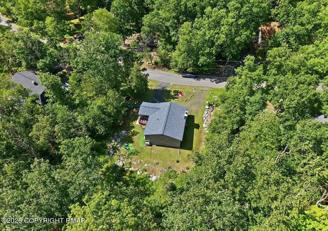 Photo 2 of Sale Pending at 109 Stuart Pl, Bushkill, PA 18324 | MLS# PM-143763 | Listing updated on 2026-08-30