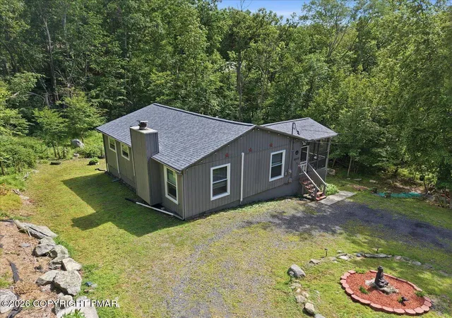 Photo 3 of Sale Pending at 109 Stuart Pl, Bushkill, PA 18324 | MLS# PM-143763 | Listing updated on 2026-08-30