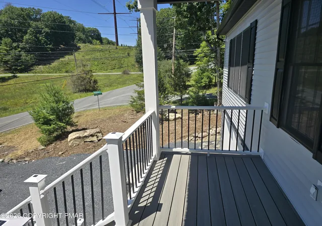 Photo 3 of Single family home for sale at 211 Brentwood Dr, Bushkill, PA 18324 | MLS# PM-143721 | Listing updated on 2026-08-11
