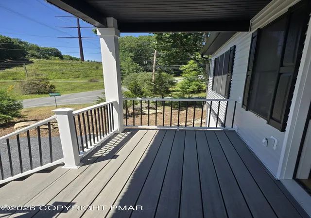 Photo 5 of Single family home for sale at 211 Brentwood Dr, Bushkill, PA 18324 | MLS# PM-143721 | Listing updated on 2026-08-11
