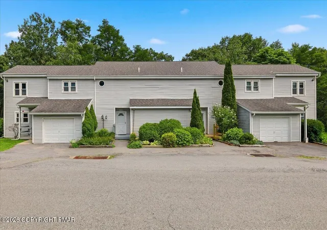 Photo 2 of Townhouse for sale at 255 Nittany Ct, Mount Pocono, PA 18344 | MLS# PM-143769 | Listing updated on 2026-08-07