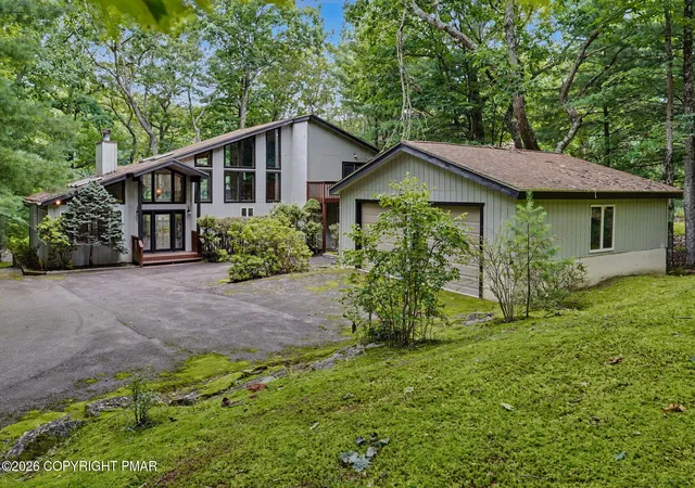 Photo 1 of Single family home for sale at 124 Whippletree Ln, Hawley, PA 18428 | MLS# PM-143775 | Listing updated on 2026-08-24