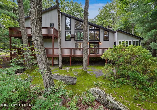 Photo 3 of Sale Pending at 124 Whippletree Ln, Hawley, PA 18428 | MLS# PM-143775 | Listing updated on 2026-09-25