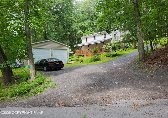 Photo 3 of Single family home for sale at 207 Marilou Ln, Bartonsville, PA 18321 | MLS# PM-143846 | Listing updated on 2026-08-12