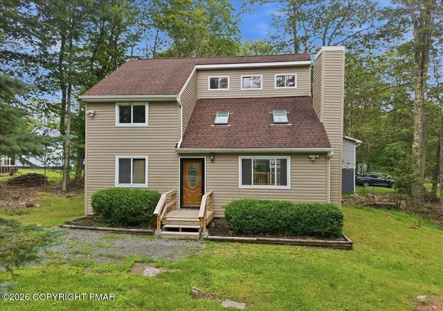 Photo 5 of Single family home for sale at 8482 Bumble Bee Way, Tobyhanna, PA 18466 | MLS# PM-143786 | Listing updated on 2026-09-04