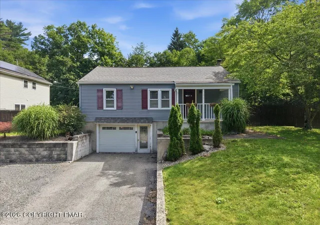 Photo 2 of Single family home for sale at 105 Periwinkle Ln, Stroudsburg, PA 18360 | MLS# PM-143784 | Listing updated on 2026-09-22