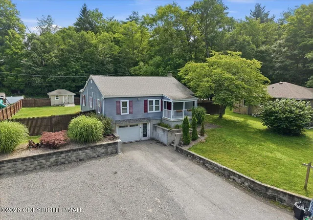 Photo 4 of Single family home for sale at 105 Periwinkle Ln, Stroudsburg, PA 18360 | MLS# PM-143784 | Listing updated on 2026-09-22
