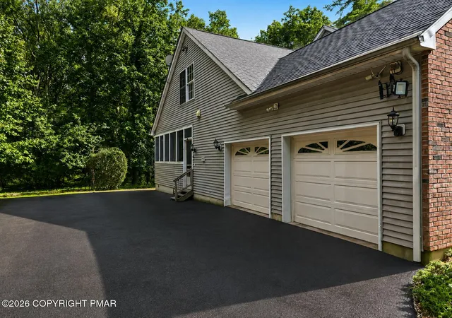 Photo 2 of Single family home for sale at 364 Joanne Ct, Bartonsville, PA 18321 | MLS# PM-143799 | Listing updated on 2026-08-10