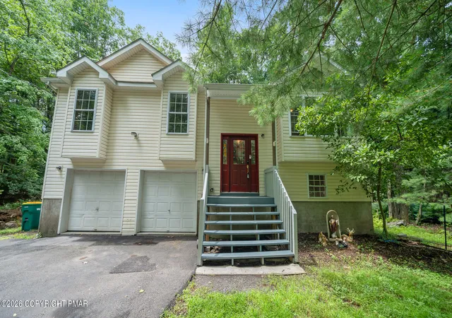 Photo 3 of Sale Pending at 111 Vale Dr, Tannersville, PA 18372 | MLS# PM-143835 | Listing updated on 2026-09-05