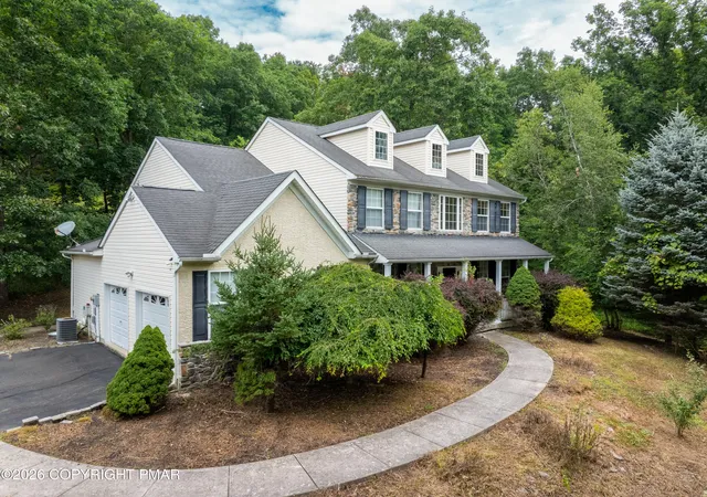 Photo 1 of Single family home for sale at 208 Fazio Way, East Stroudsburg, PA 18302 | MLS# PM-143808 | Listing updated on 2026-09-06