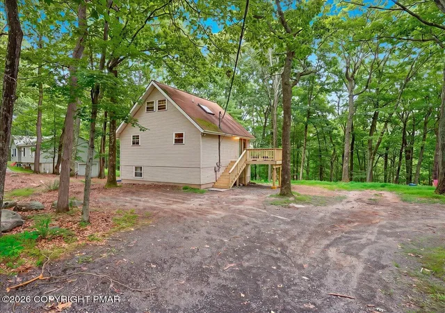 Photo 1 of Sale Pending at 550 Whippoorwill Dr, Bushkill, PA 18324 | MLS# PM-143813 | Listing updated on 2026-08-31