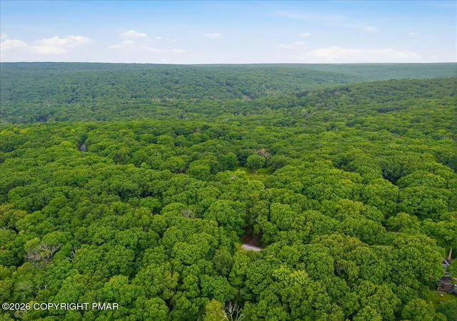 Photo 25 of Sale Pending at 550 Whippoorwill Dr, Bushkill, PA 18324 | MLS# PM-143813 | Listing updated on 2026-08-31