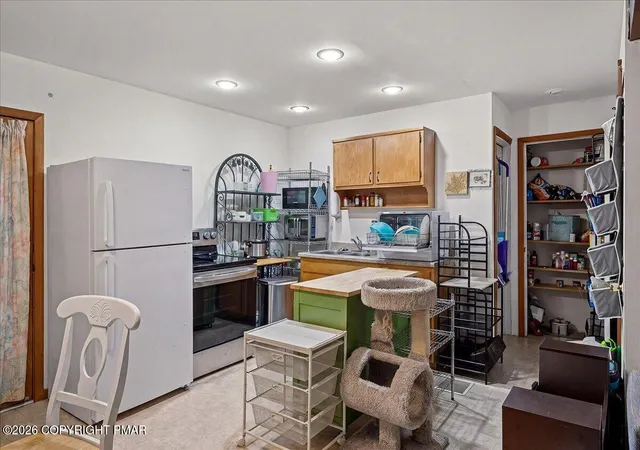 Photo 5 of Sale Pending at 550 Whippoorwill Dr, Bushkill, PA 18324 | MLS# PM-143813 | Listing updated on 2026-08-31