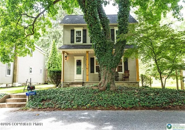 Photo 3 of Single family home for sale at 100 Creek Rd, Bangor, PA 18013 | MLS# PM-143816 | Listing updated on 2026-10-07