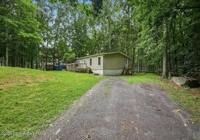 Photo 2 of Single family home for sale at 5620 Terrapin Trl, East Stroudsburg, PA 18302 | MLS# PM-143878 | Listing updated on 2026-10-08