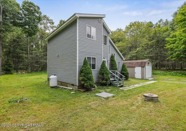 Photo 4 of Single family home for sale at 1065 Breezewood Dr, Newfoundland, PA 18445 | MLS# PM-143843 | Listing updated on 2026-09-06