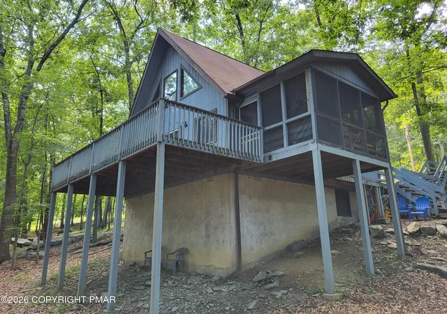Photo 2 of Single family home for sale at 193 Bellingham Dr, Bushkill, PA 18324 | MLS# PM-144284 | Listing updated on 2026-08-29